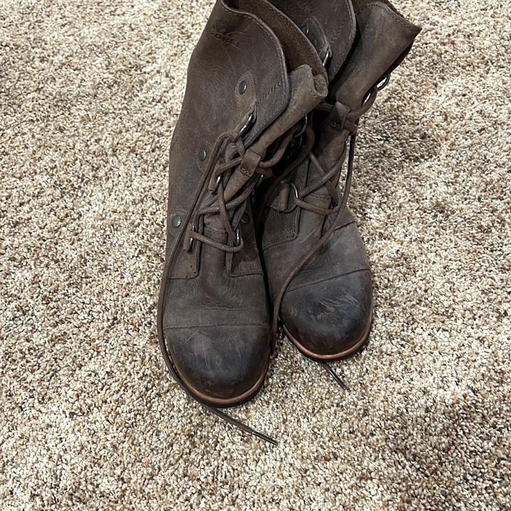 Super cute sorel boots size 7.5